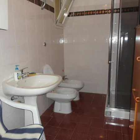Casa Campagna Ampia Con Veranda E Barbecue Mare 아파트